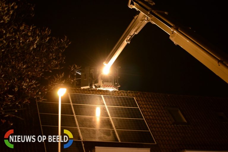 Brandweer rukt uit voor schoorsteenbrand Meunsloot Zoetermeer