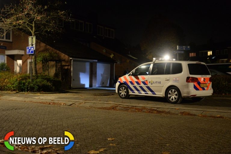 Politievoertuigen en garagebox zwaar beschadigd na achtervolging Orfeo / Vuurdans Capelle aan den IJssel