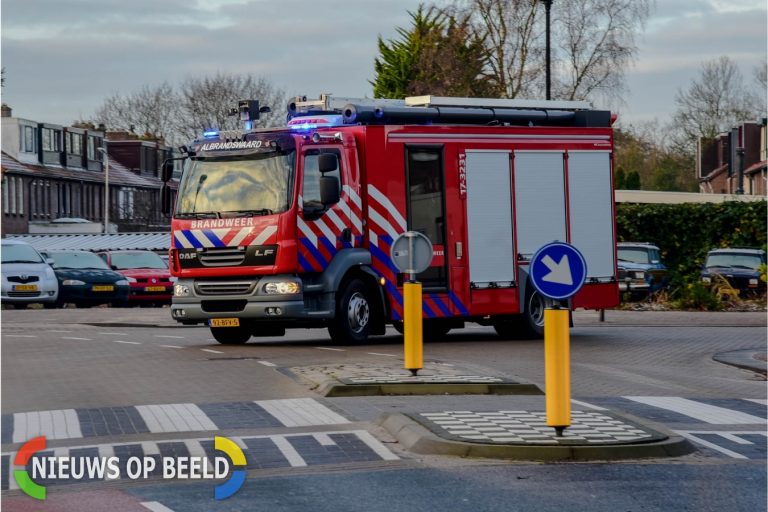 Brandweer onderzoekt gaslekkage na graafwerkzaamheden Rijsdijk Rhoon
