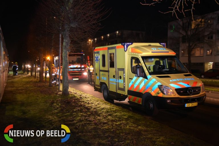 Persoon komt onder tram en raakt zwaargewond Burgemeester van Haarenlaan Schiedam