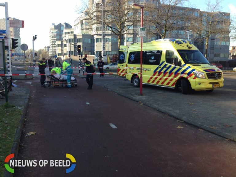 Twee gewonden bij aanrijding tussen scooter en fietsster Zwaardslootseweg Zoetermeer