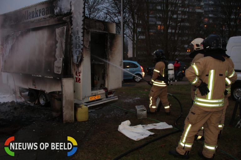 Oliebollenkraam in de brand Kralingseweg Capelle aan den IJssel
