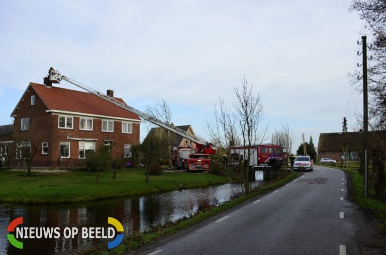 Brandweer rukt uit voor oververhitte kap van schoorsteen Tussenlanen Bergambacht