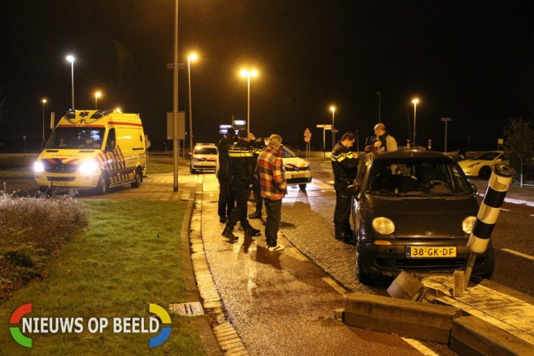 Dronken vrouw rijdt met kinderen tegen paal Schildwacht Leiderdorp