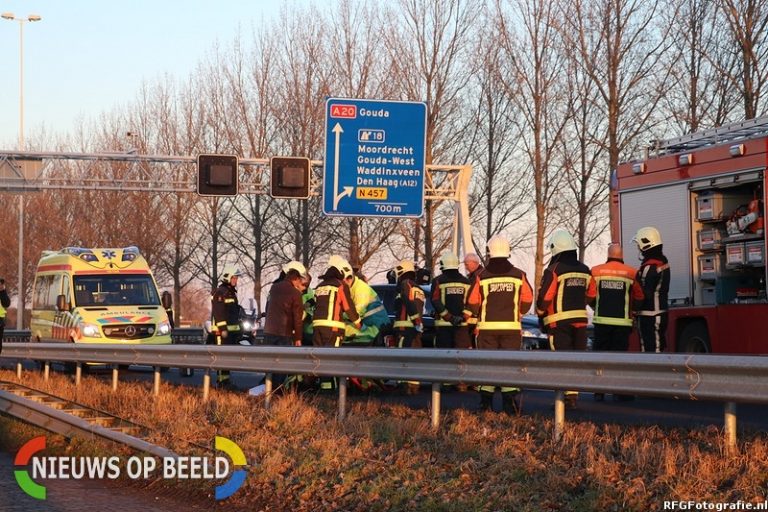Gewonden na kop-staart aanrijding A20 Moordrecht