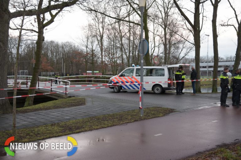 Politie vindt stoffelijk overschot in sloot Oldegaarde Rotterdam