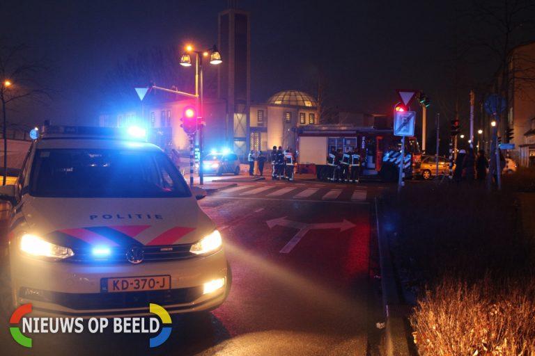 Aanrijding tussen een taxi en een personenauto Willem de Zwijgerlaan Leiden