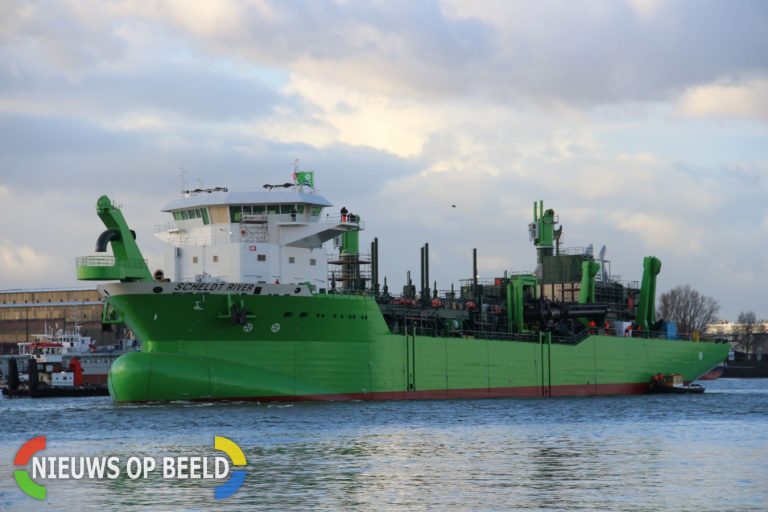 Tewaterlating Scheldt River bij Royal IHC Krimpen aan den IJssel (video)