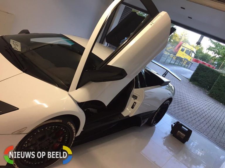 Peperdure Lamborghini Murcielago gecrasht op Weena Rotterdam