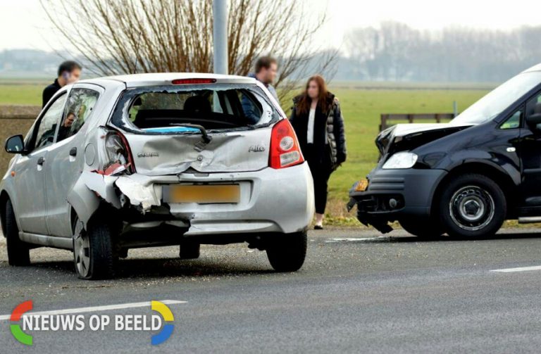 Gewonde bij flinke aanrijding N206 Zoetermeer