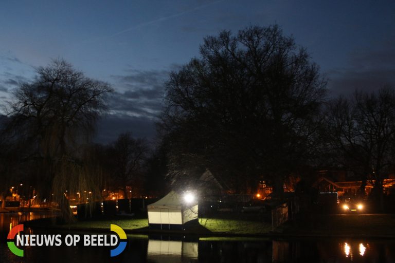 Stoffelijk overschot uit het water gehaald Zoeterwoudsesingel Leiden