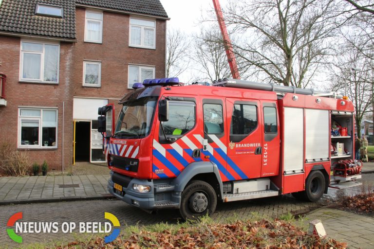 Hennepkwekerij ontdekt bij brand in woning Vederkruid Krimpen aan den IJssel (Video)