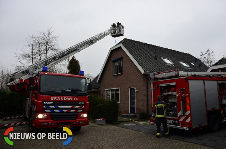 Brandweer rukt uit voor schoorsteenbrand Oosterhoef Bergambacht