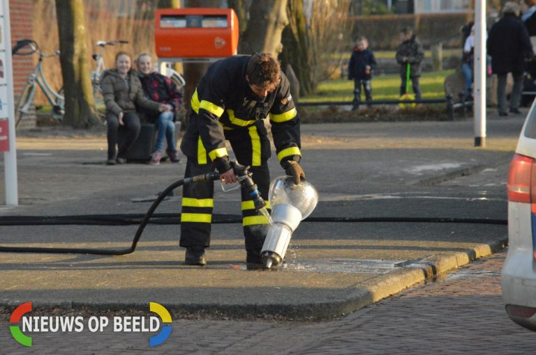 Brandweer blust brand bij bibliotheek Julianalaan Pijnacker