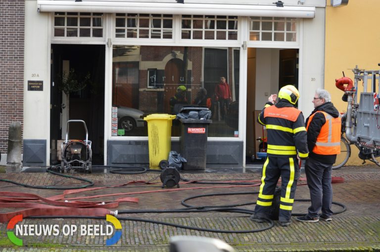 Forse brand in restaurant Voorstraat Delft