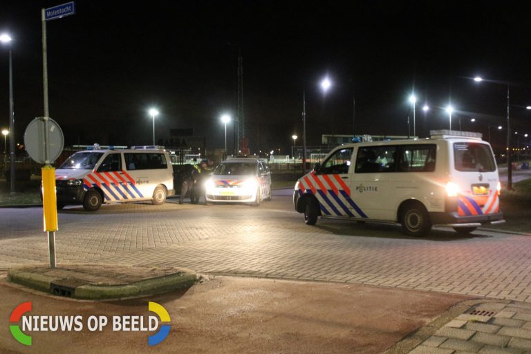 Politie massaal ter plaatse voor via Whatsapp georganiseerd Project X feest Molentocht Zoeterwoude
