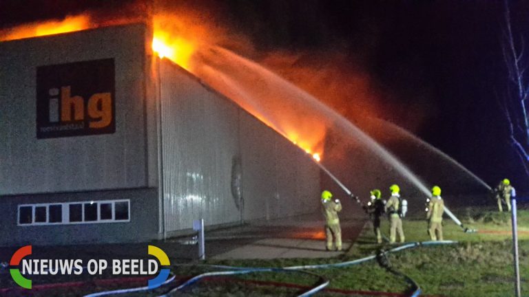 Uitslaande brand houtverwerkingsbedrijf Energiebaan Oude-Tonge