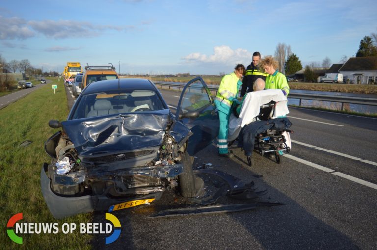 4 auto’s zwaar beschadigd bij kop-staart aanrijding Kanaalweg Westzijde – N494 Hellevoetsluis