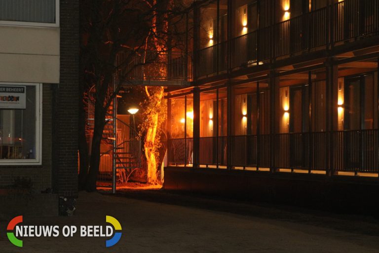 Uitslaande brand in en tegen een woning in aanbouw Sumatrastraat Leiden