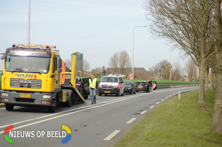 Aanrijding tussen een personenauto en een vrachtwagen Overbuurtseweg Bleiswijk