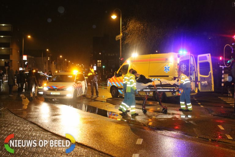 Passagier scooter gewond na botsing met fietser Hoge Rijndijk Leiden