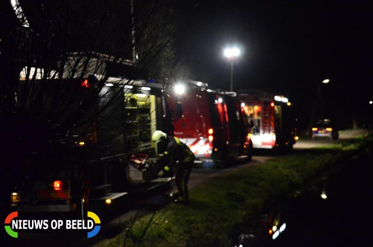 Grote zoektocht voor melding auto te water Bosweg Stolwijk