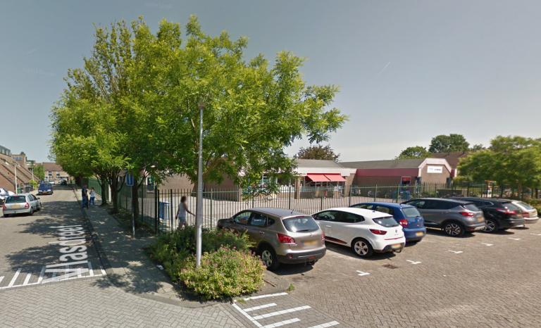 Twee scholen dicht na dreiging met vuurwapen door vader De Akker Spijkenisse