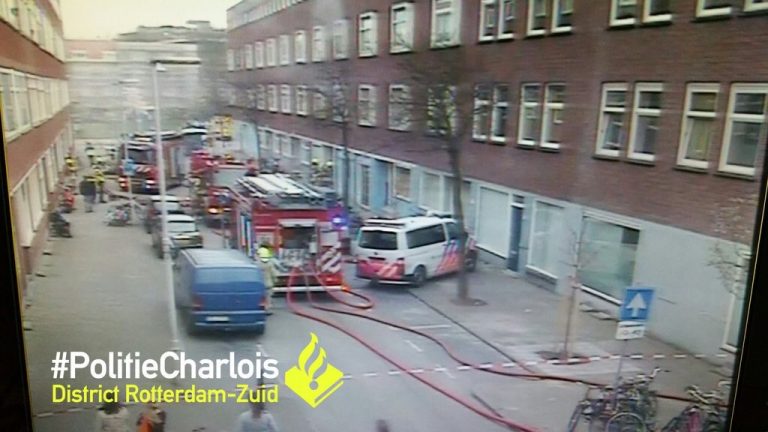 Uitslaande woningbrand Rijsoordstraat Rotterdam