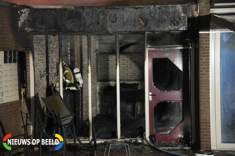 Clubgebouw van tennisvereniging verwoest door brand Stadhouderslaan Schiedam