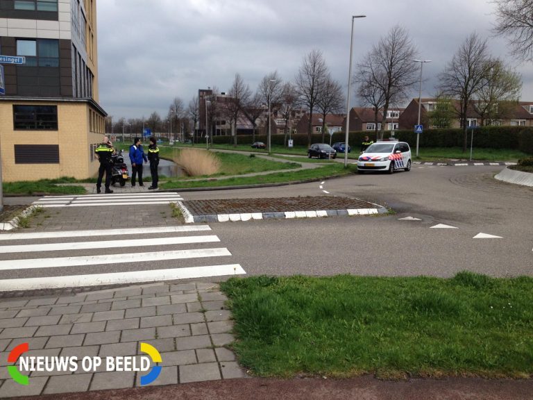 Aanrijding tussen personenauto en scooter Moeder Teresasingel Zoetermeer