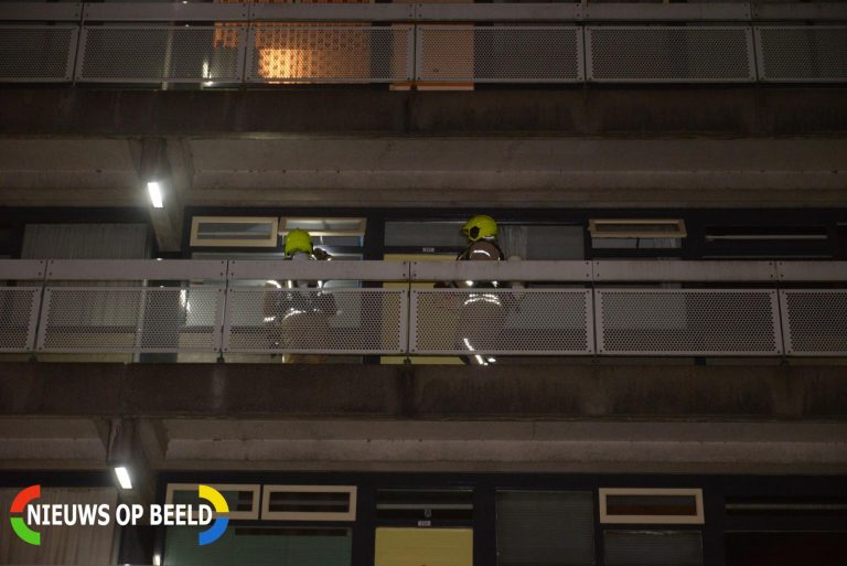 Brandweer rukt uit voor brand in appartement Purmerhoek Capelle aan den IJssel