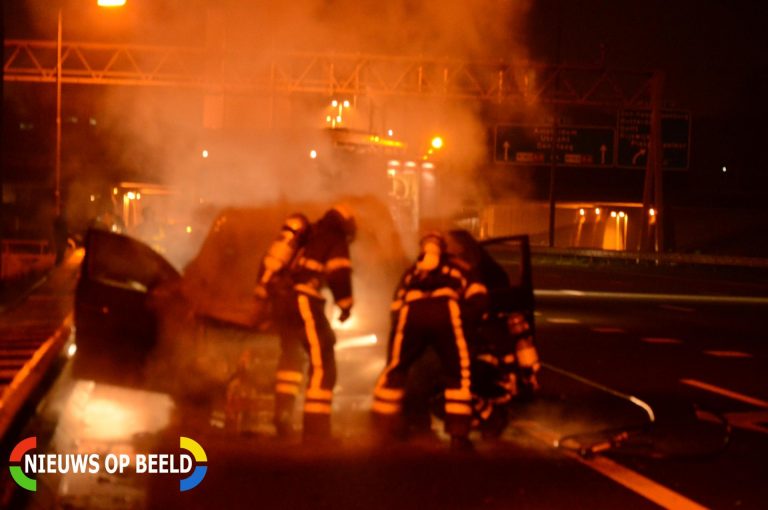 Personenauto verwoest door brand A4 Rijswijk