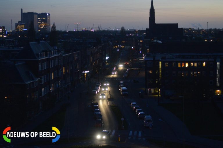 Straatverlichting voor groot deel uitgevallen Beukelsdijk Rotterdam