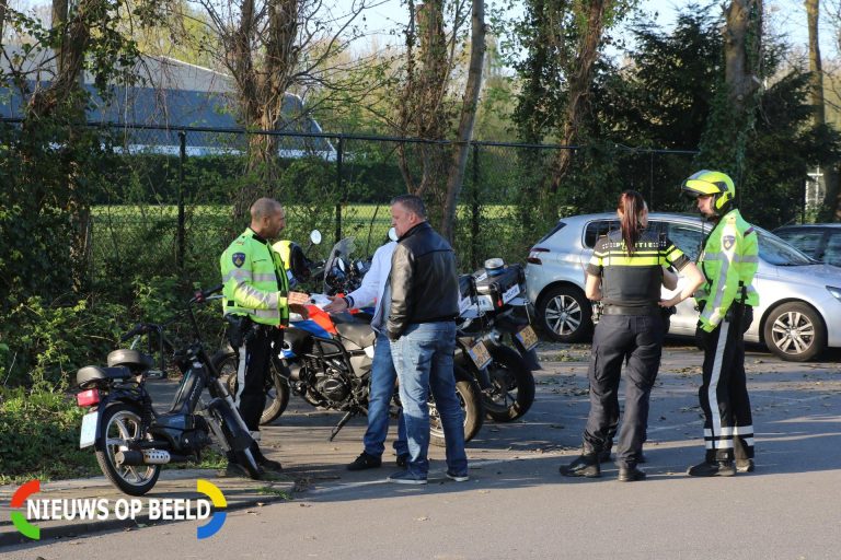 Brommerrijder en fietser komen in botsing Smaragdlaan Leiden