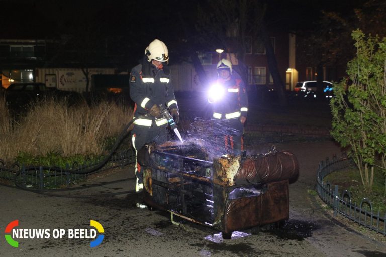 Wederom bankstel volledig in brand Kooipark Leiden