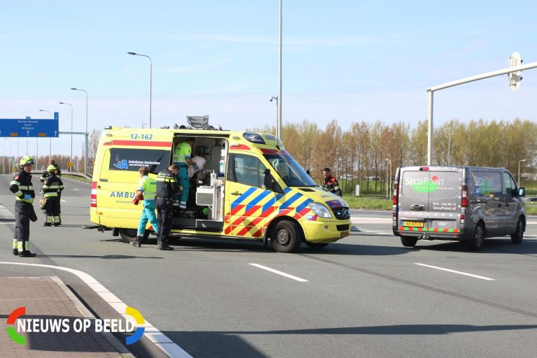 Ernstig ongeval op druk kruispunt Leimuiderweg Nieuw-Vennep