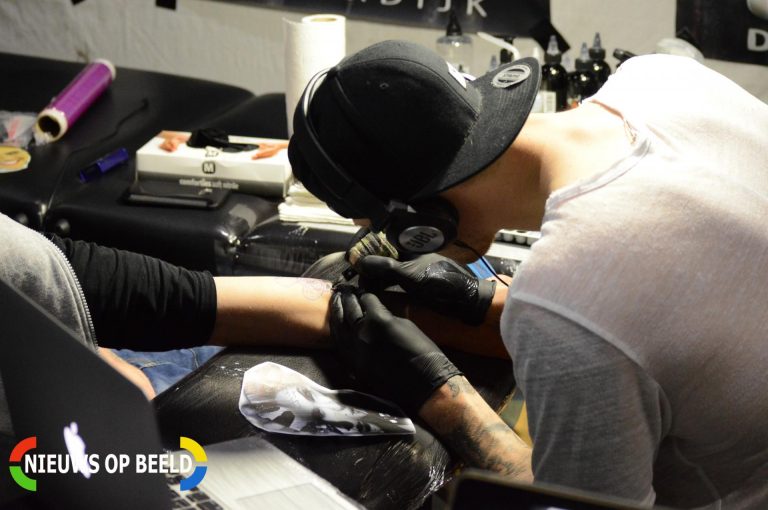 Sinti Ink – International Tattoo Convention ’17 van start Van der Hagenstraat Zoetermeer
