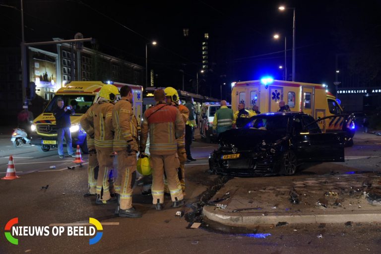 Twee gewonden en forse ravage na aanrijding Ammanplein Rotterdam