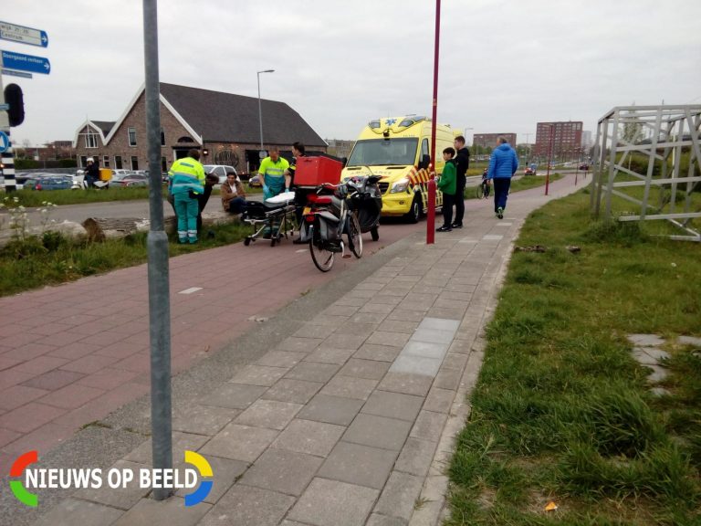 Gewonde bij aanrijding tussen fietser en scooter Zegwaartseweg Zoetermeer