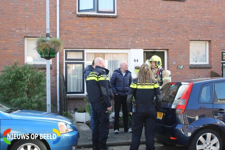 Brandweer verricht metingen in woning na melding gaslucht Marijkestraat Bergschenhoek