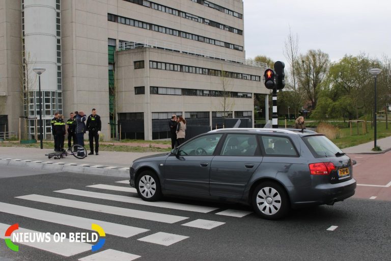 Fietser bij oversteek geschept door auto Plesmanlaan Leiden