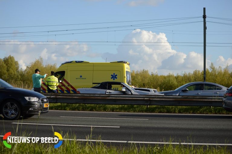 Snelweg dicht na ongeval tussen meerdere personenauto’s A12 Zoetermeer
