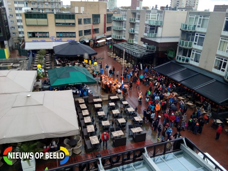 Koningsdag officieel begonnen Stadhuisplein Zoetermeer