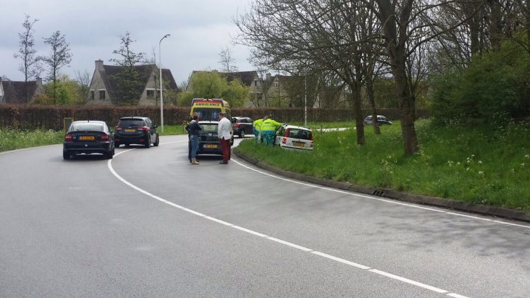 Schade na ongeval Burgemeester van Beresteijnlaan Capelle aan den IJssel