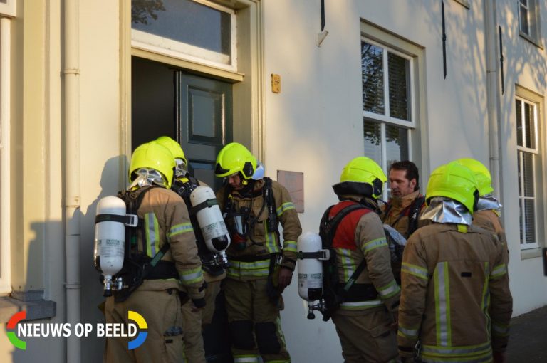 Gaslucht in een portiek Oostkade Hellevoetsluis