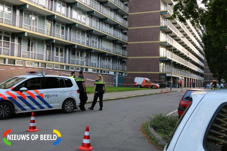Automobilist rijdt door na aanrijding met voetganger Jos Klijnenlaan Geleen