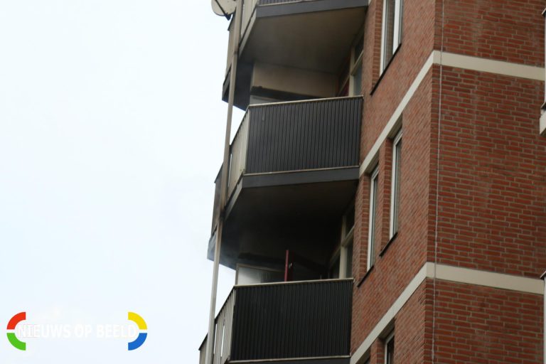Grote uitslaande brand in flat, bewoners geëvacueerd Cityflat Geleen