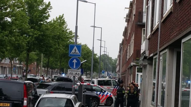 Vrouw zwaargewond door schietpartij Wolphaertsbocht Rotterdam