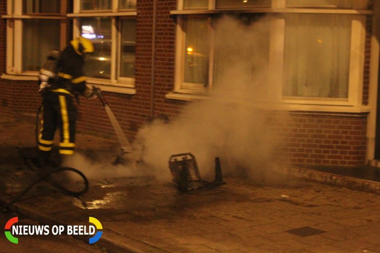Scootmobiel uitgebrand door kortsluiting Monstersestraat Den Haag