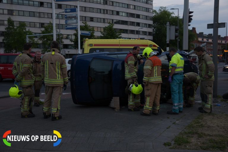 Vrouw gewond bij eenzijdig ongeval met paal Tjalklaan Rotterdam
